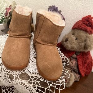 UGG toddler Keelan Boot Size 8 Chestnut/brown